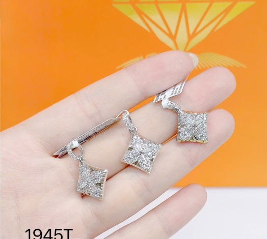 Bông Tai Vàng 610 Mẫu Trắng 7