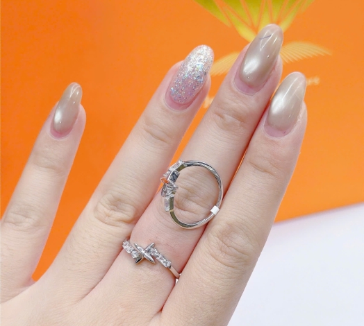 Nhẫn 610 Mẫu Trắng 95