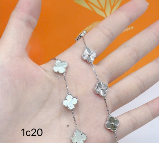 Lắc 610 Mẫu Trắng 3
